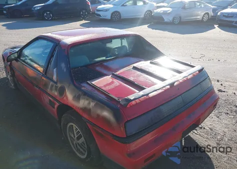 1986 Pontiac Fiero Se z USA, uszkodzony, nr VIN 1G2PF3790GP222272
